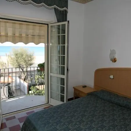 Mandetta - Adults Only 3*