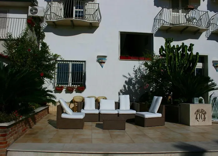 Mandetta - Adults Only 3*