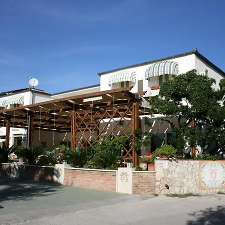 Mandetta - Adults Only 3*
